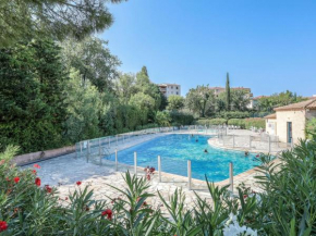 Appartement T2 dans une résidence calme avec piscine, terrain de tennis, pétanque et proche de la mer